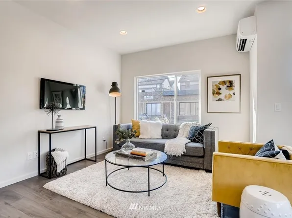 7624 6th Ave NW, Seattle, WA 98117