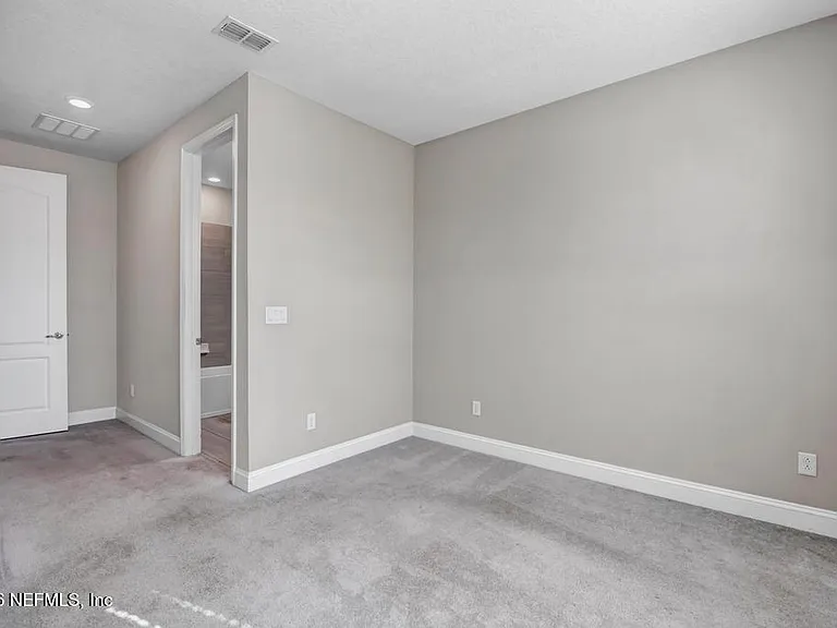 275 Renwick Pkwy — Photo 32