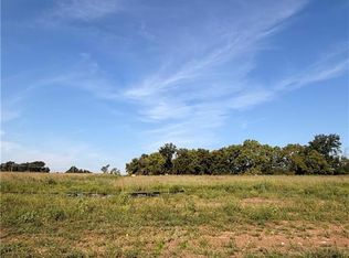 1090 Aria Dr, Raymore, MO 64083