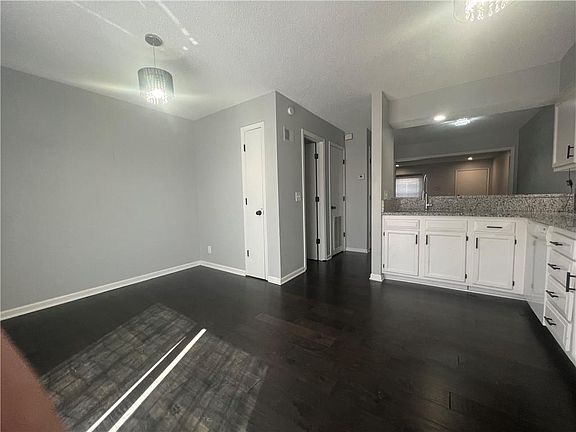 3rd image of 8316 Metcalf Ave