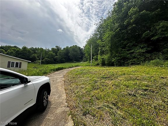 4th image of 1028 Arbor Rd