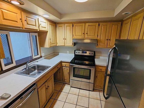3rd image of 1647 S Cove Blvd APT 2E