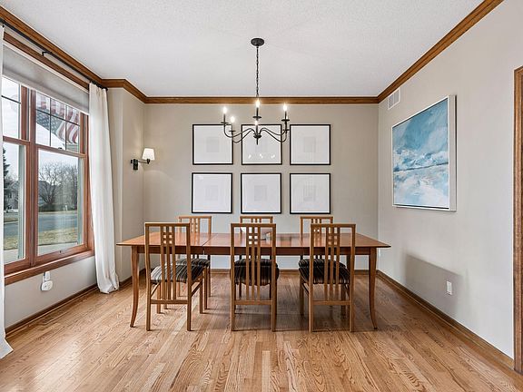 4th image of 4299 Westchester Cir