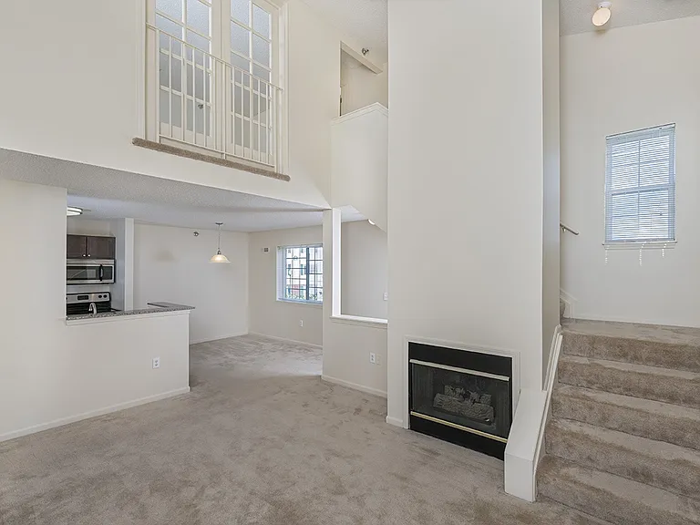 Pendleton Park Apartments — Photo 9