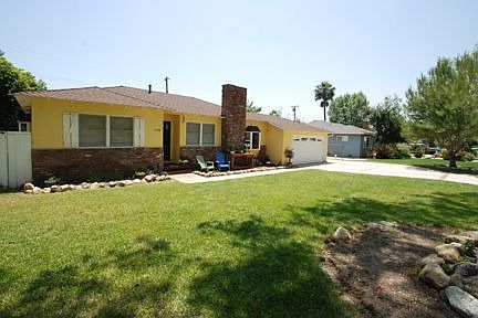3rd image of 1156 E Carroll Ave