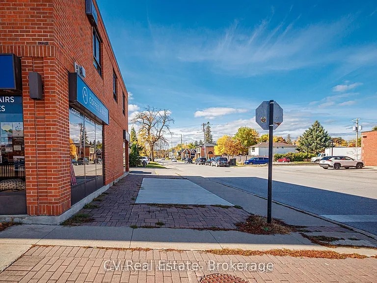 250 Hurontario St #2 — Photo 32