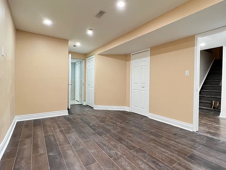 401 Forest Fountain Dr — Photo 13