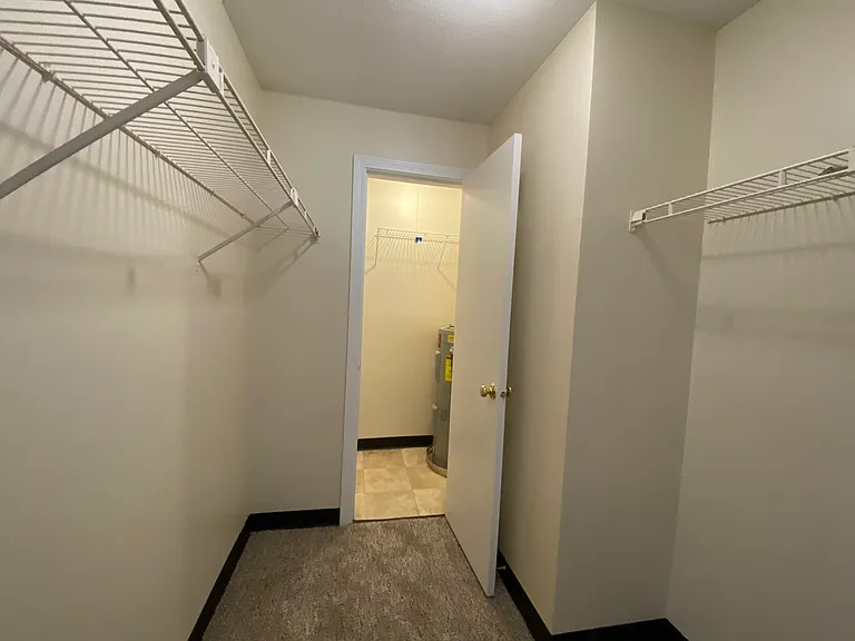 Sunset Ridge Apartments — Photo 78