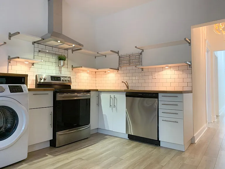 687 Durant Pl NE #4 — Photo 7
