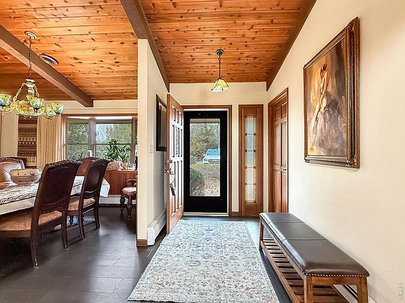 3rd image of 512 Springdale Rd