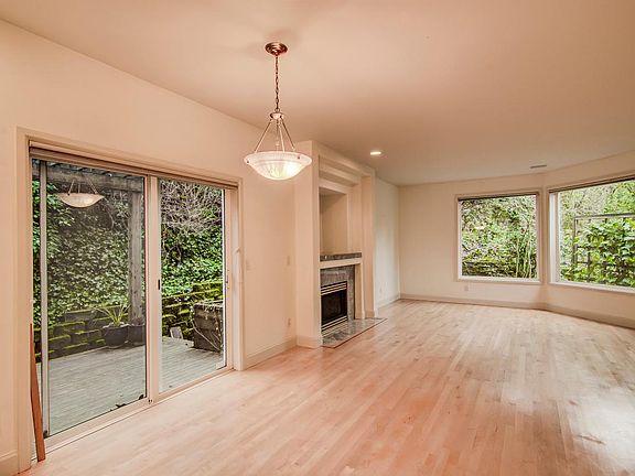 5th image of 8035 SE 33rd Pl #250