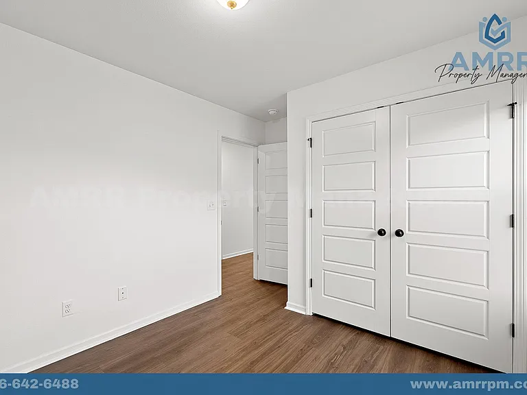 201 SW Vicki St — Photo 5