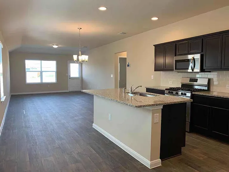 13910 Levy Ln — Photo 7