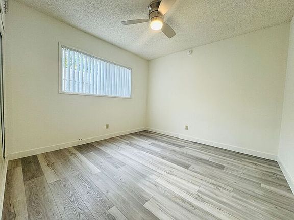 4th image of 1049 N Mariposa Ave APT 6