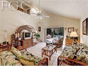 2nd image of 988 Greenwood Ct N