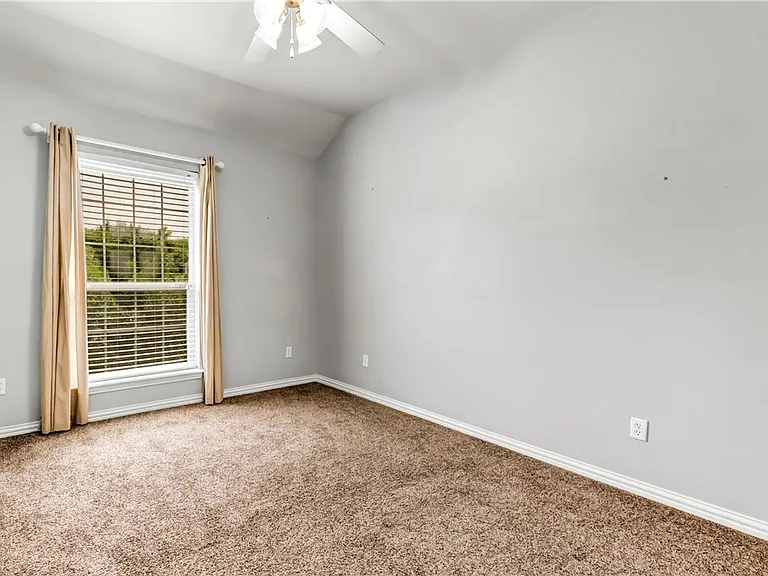 1001 Krenek Tap Rd #1201 — Photo 20