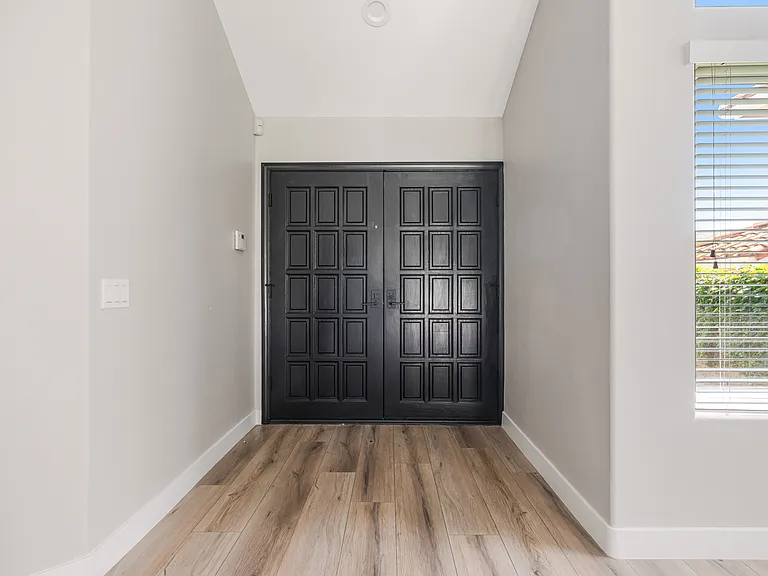 493 Messina Pl — Photo 3