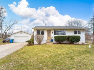 2634 Massena St, Commerce Township, MI 48382