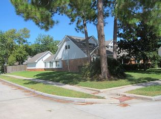 9714 Oasis Dr, Houston, TX 77096