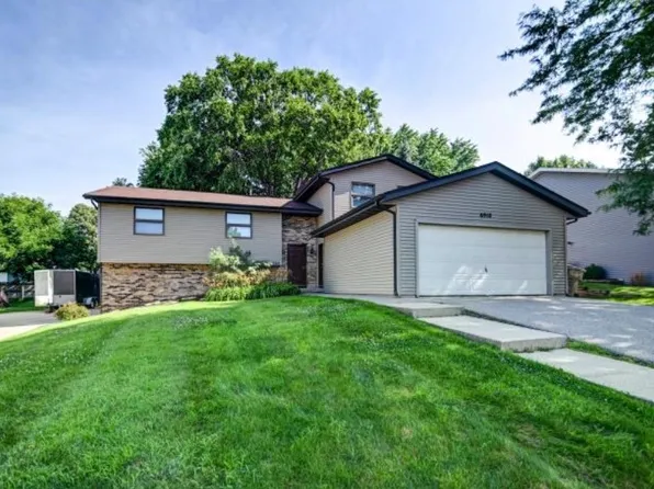 6918-6922 Chester Dr, Madison, WI 53719