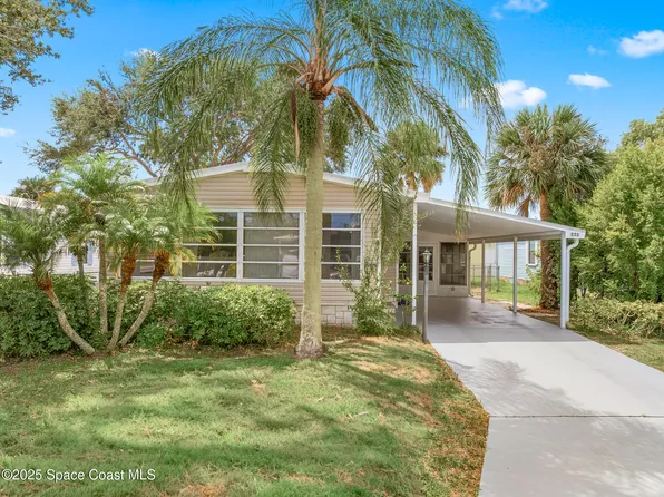 555 Marlin Cir, Barefoot Bay, FL 32976