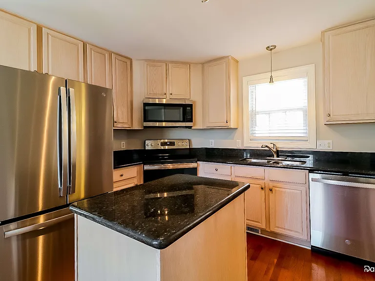 4009 Cashew Dr — Photo 4