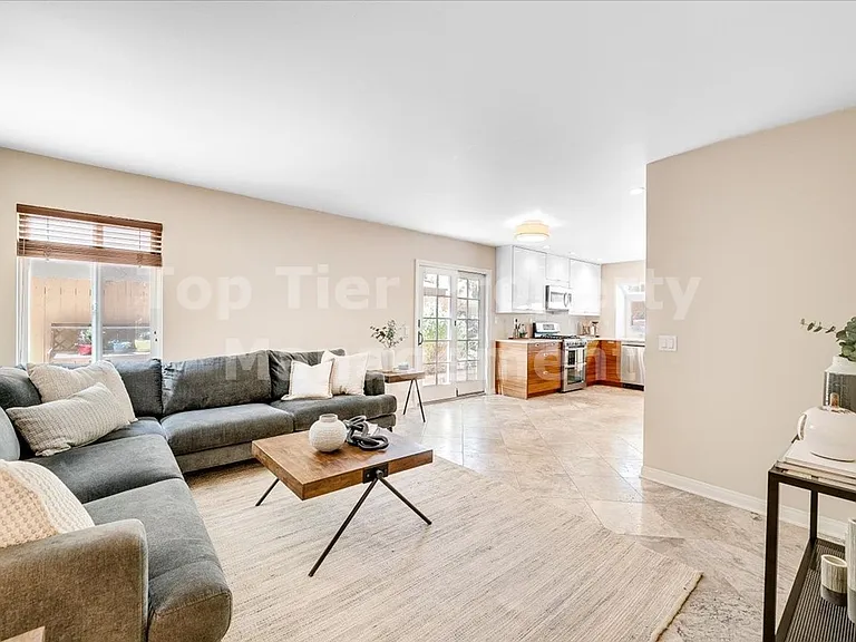 1568 Mallorca Dr — Photo 10