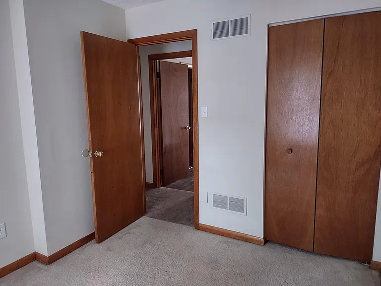2208 Melrose Ln — Photo 18