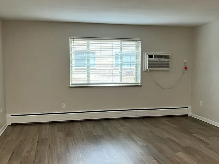 1116 W Lilley Ave — Photo 16