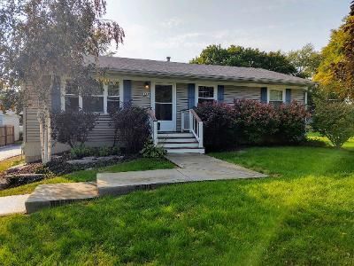1221 Queen Anne St, Woodstock, IL, 60098