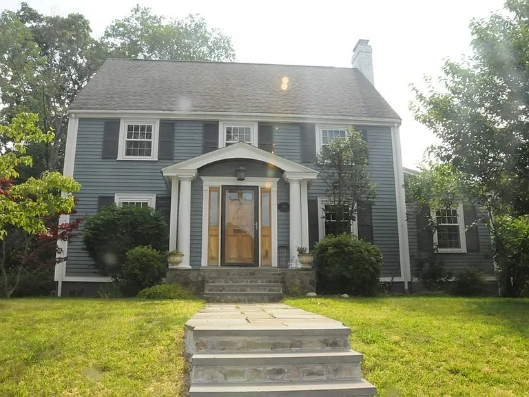 106 Upland Ave — Photo 34