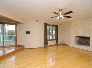 4330 Hatch Ln, Lisle, IL 60532