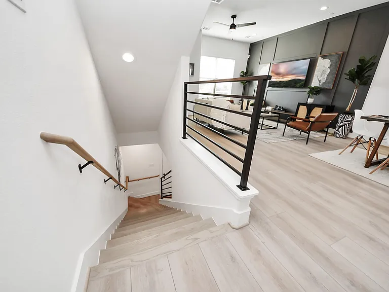 2524 Live Oak St — Photo 15