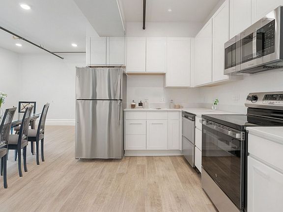 3rd image of 402 Main St #201