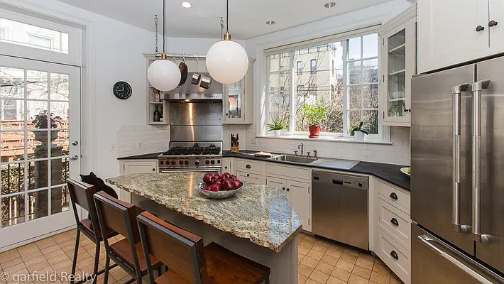 Rented by Garfield Realty  | media 8