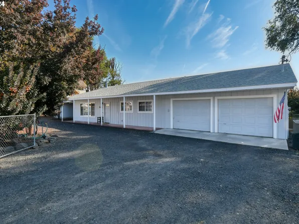 3010 NE Riverside Ave, Pendleton, OR 97801