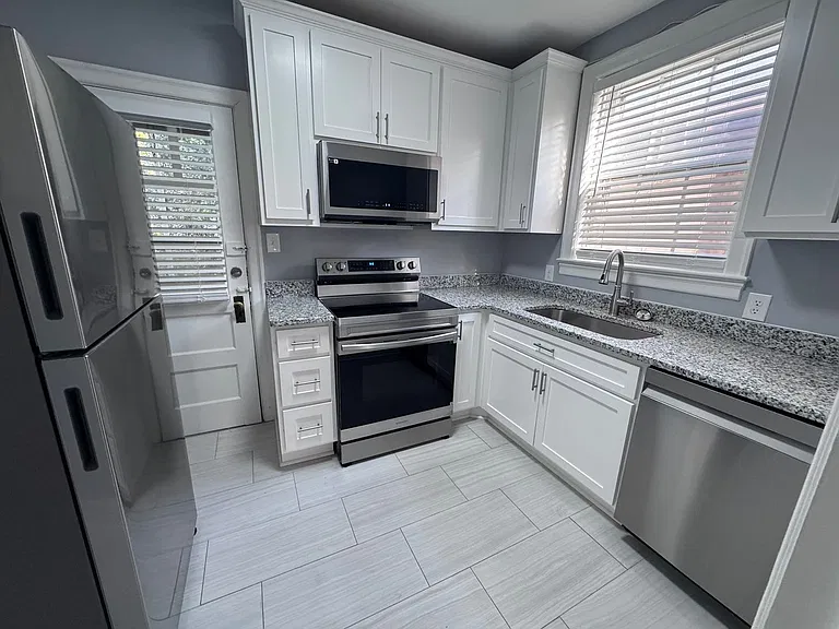 423 Chestnut St — Photo 8