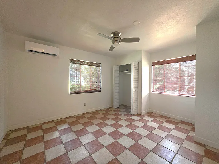 1534 Avalon Pl #1534 — Photo 9