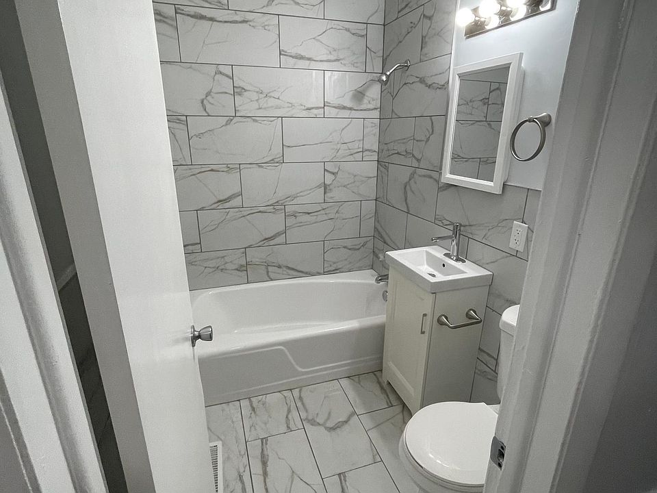 1st image of 11147 S Longwood Dr #1B
