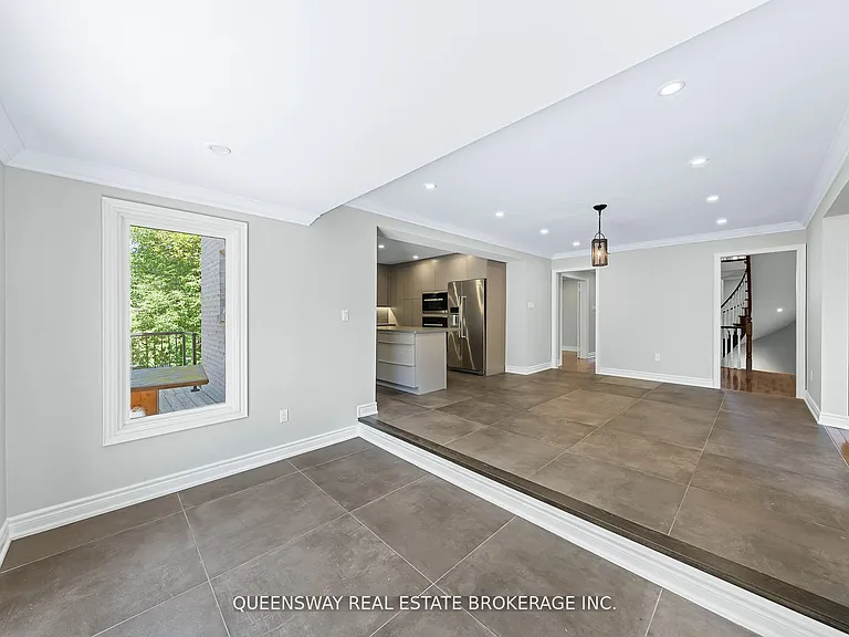 619 Culler Mews — Photo 18