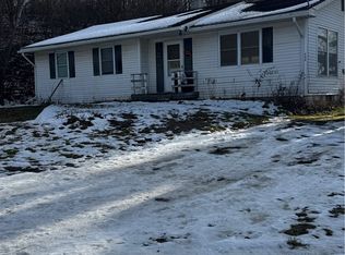 598 Turnpike Rd, Cayuga, NY 13034
