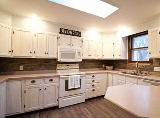 5991 Church Rd, Omro, WI 54963