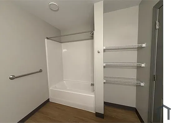 2 bed, $1,644 — Photo 3