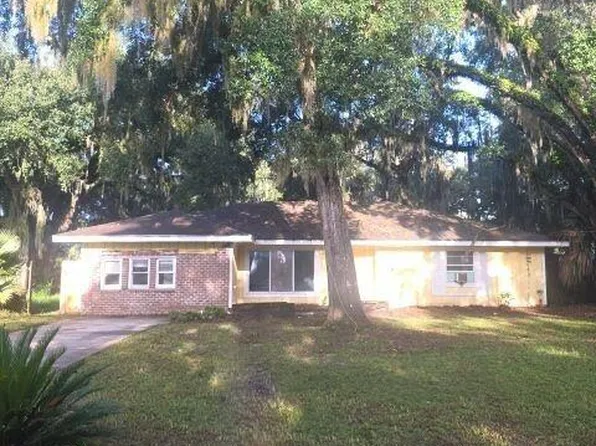 104 Holly Dr, Saint Marys, GA 31558
