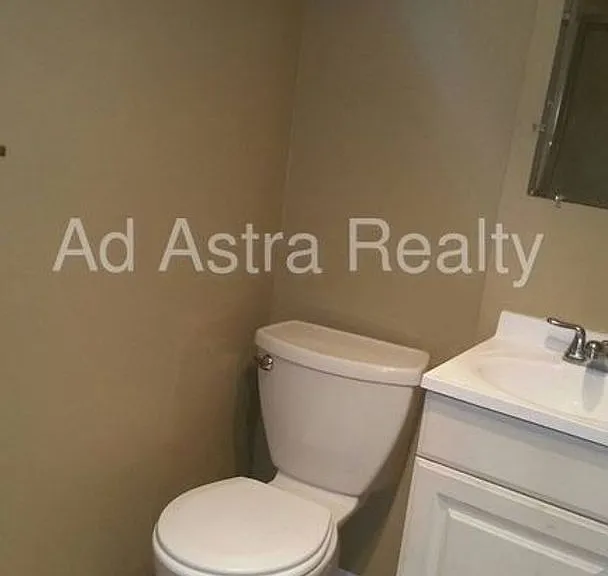 6136 Long Ave — Photo 5