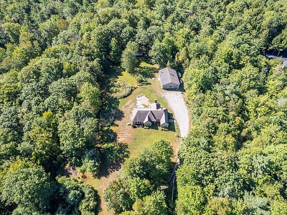 3rd image of 36 Mountain View Lane