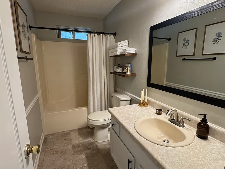 6809 Chicago Ave — Photo 8