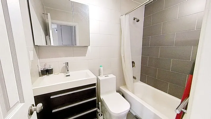 Rented by Real Broker NY LLC | media 7