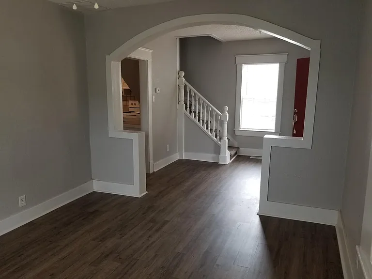 1816 S Brookline Ave — Photo 10