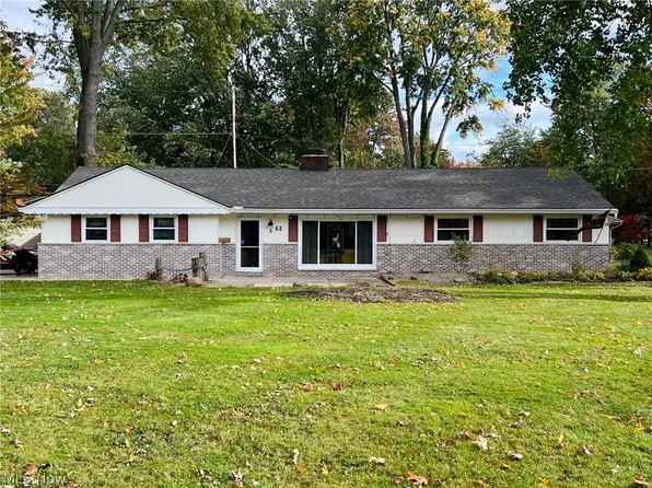 62 E Shore Blvd, Timberlake, OH 44095